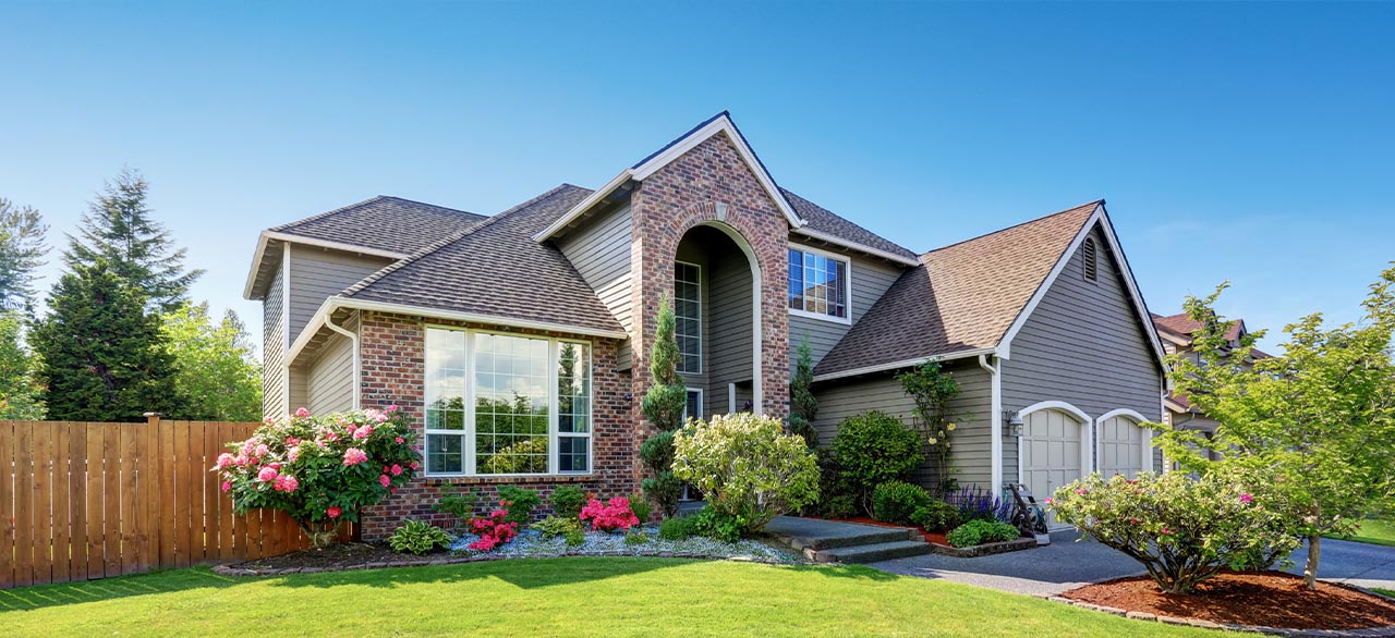 Spring Home Banner house on spring season
